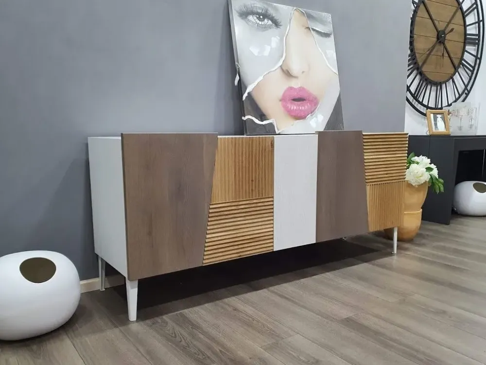 Madia Zero.16 di in stile moderno in Offerta Outlet^Devina Nais Hot