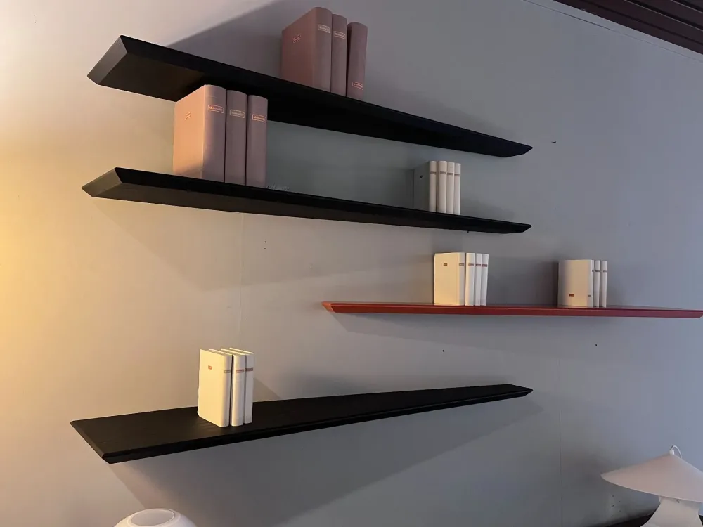 Clearance Mensola modello Serie 10 gradi in stile design di a prezzi convenienti Mensole