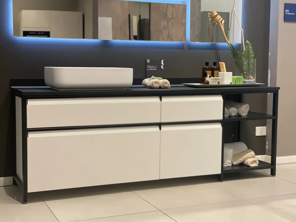 Mobile bagno A terra Formalia con forte sconto^Scavolini Clearance