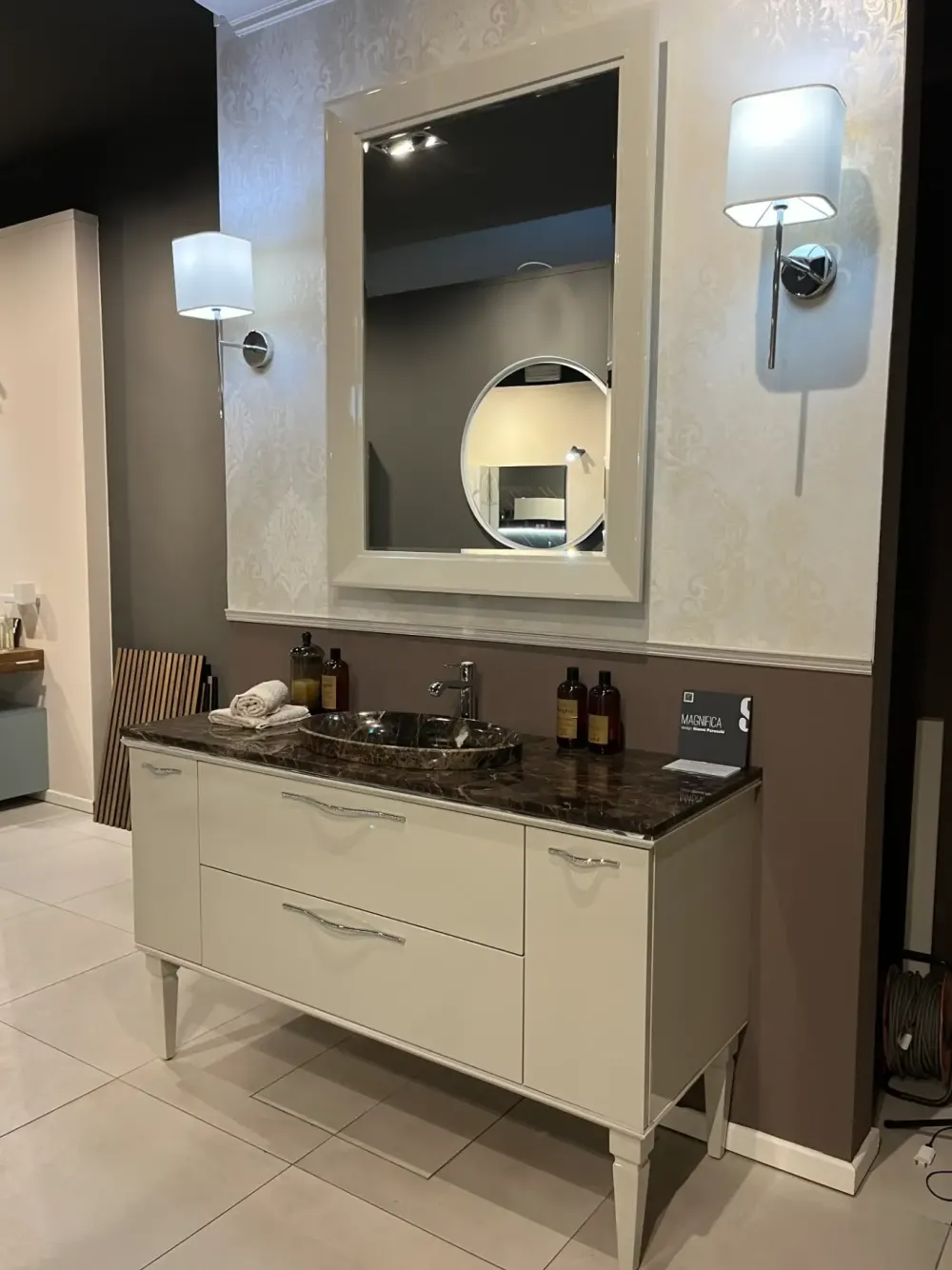 Mobile bagno classico Magnifica di in OFFERTA OUTLET - 20%^Scavolini Hot