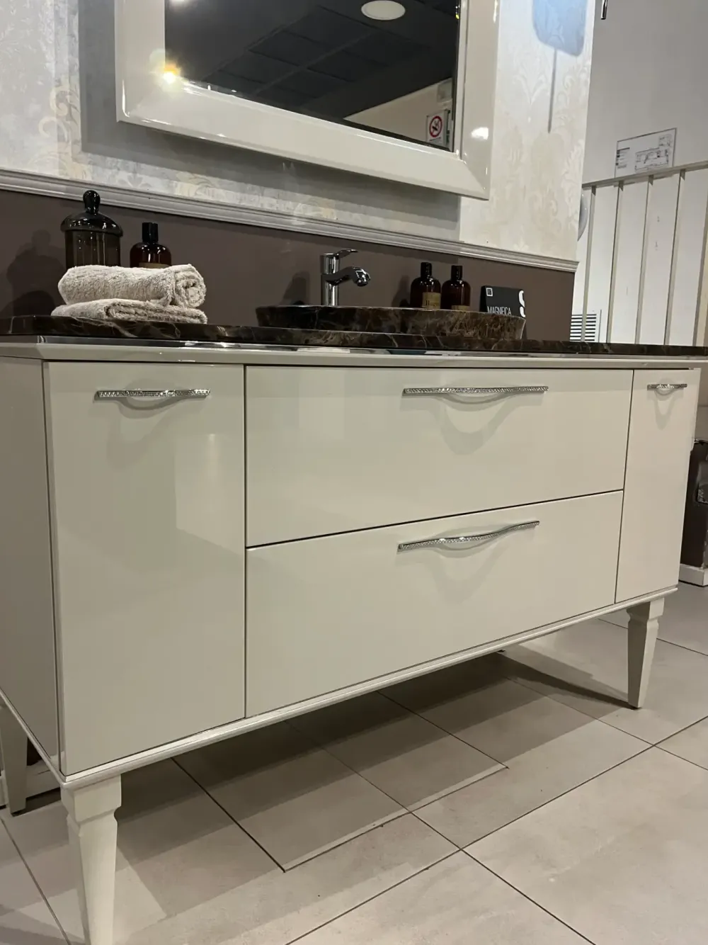 Mobile bagno classico Magnifica di in OFFERTA OUTLET - 20%^Scavolini Hot