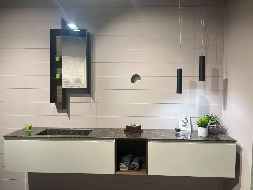 Mobile bagno moderno Bagno di in OFFERTA OUTLET - 35% Mobili Bagno Sospeso