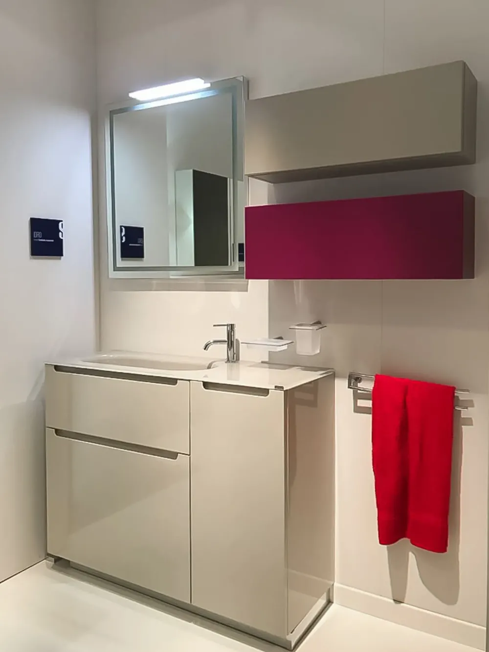 Mobile bagno Idro con uno sconto imperdibile^Scavolini Outlet