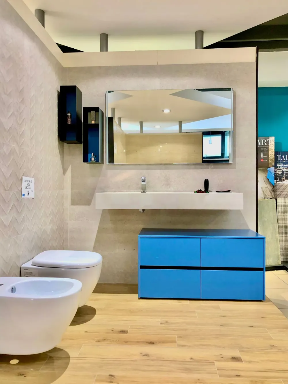Mobile bagno Sospeso Airy a prezzi convenienti^Eurobagni Best