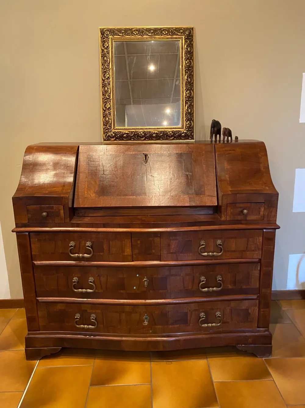 Artigianale Mobile di Antiquariato in stile barocco con un ribasso imperdibile- Antiquariato