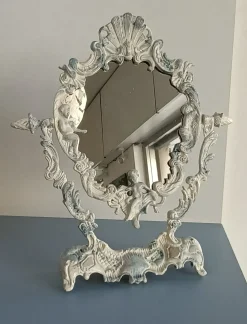 Mobile di Antiquariato in laccato con un ribasso esclusivo^Collezione esclusiva