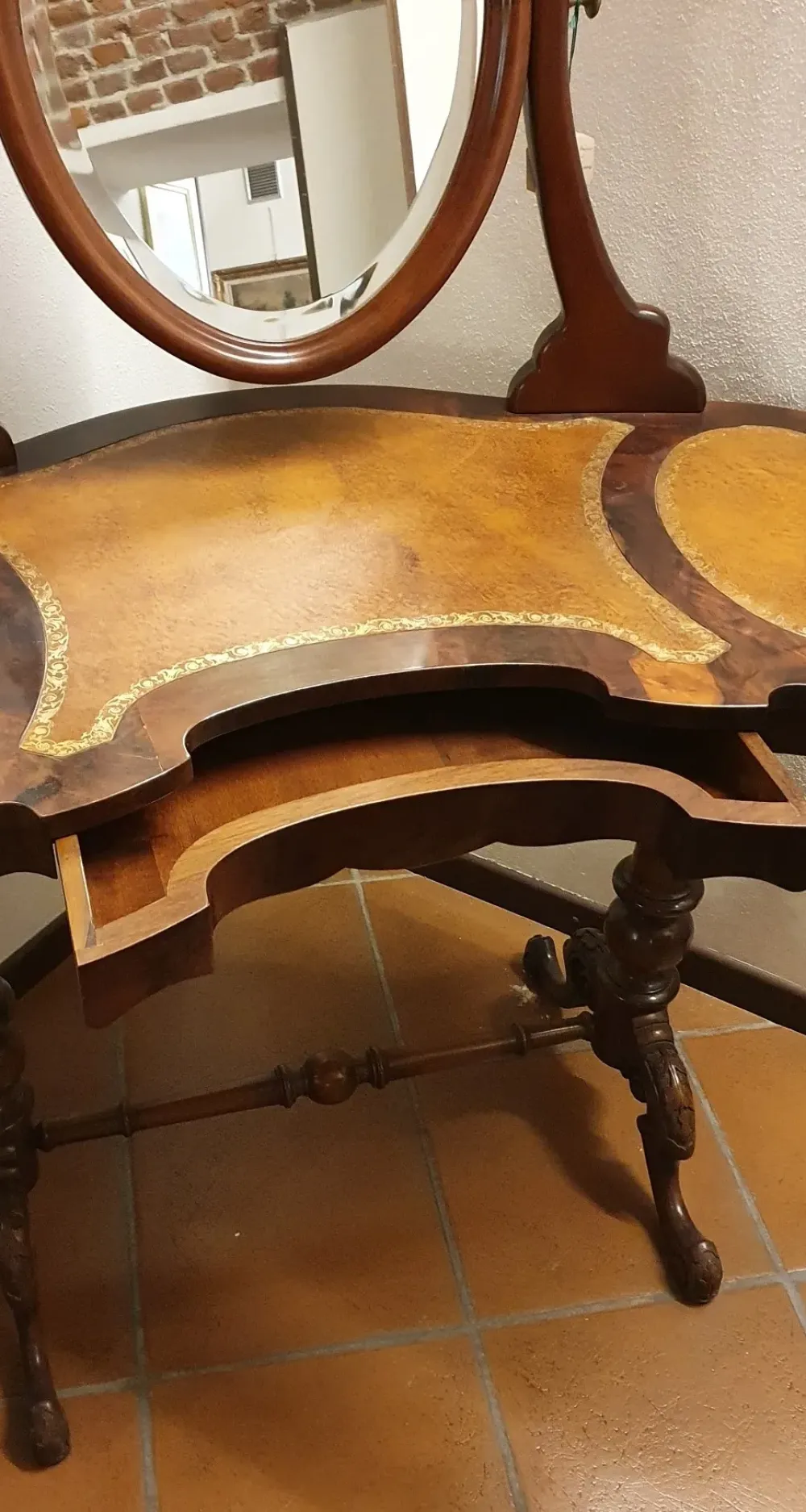 Mobile di Antiquariato in stile neoclassico Radica di noce con specchio a prezzo Outlet^Artigianale Best