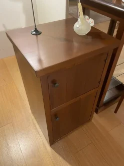 Giaretta Italia Mobile di Antiquariato in noce con un ribasso esclusivo- Antiquariato