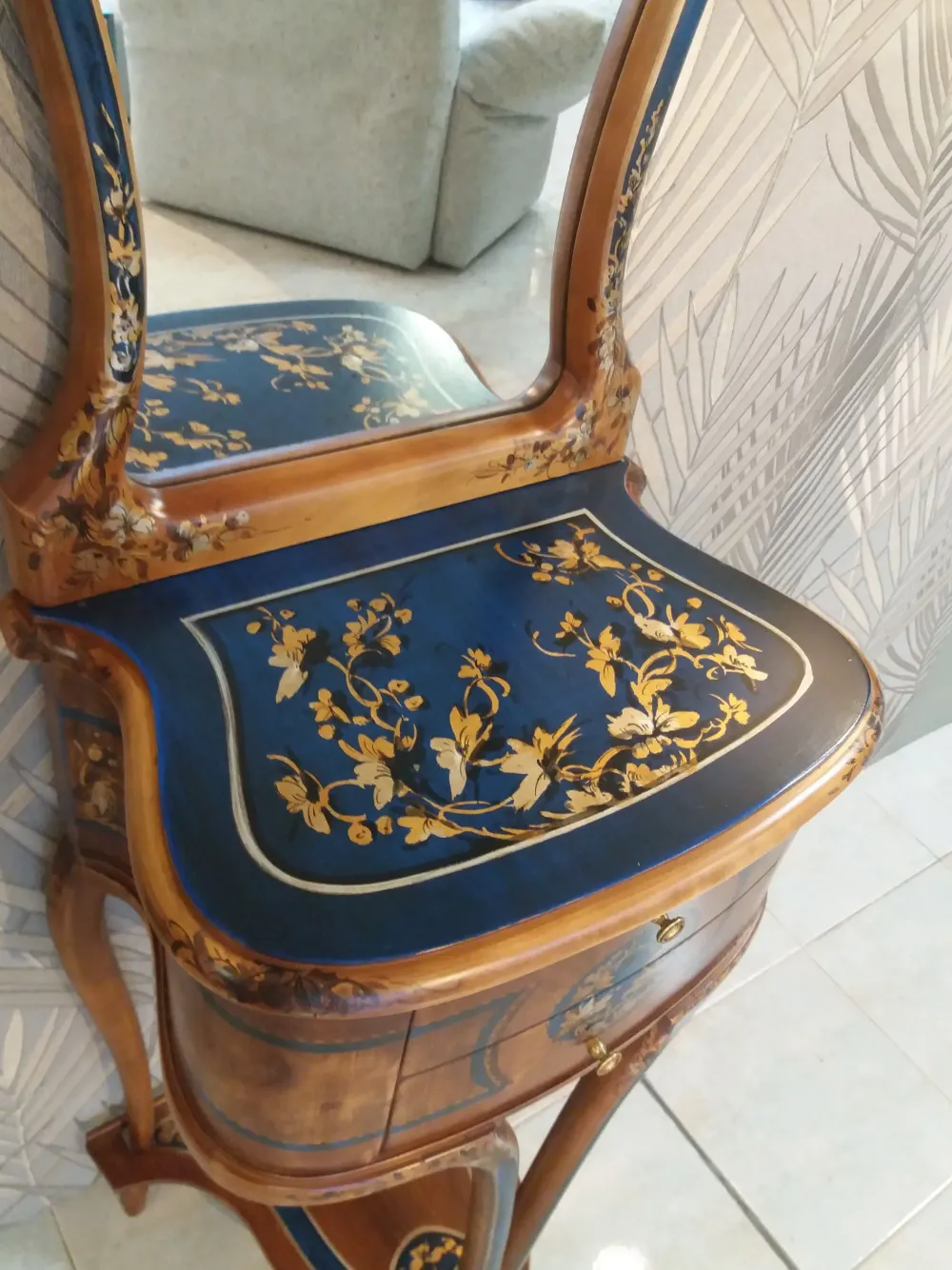 Maestri Artigiani Mobile di Antiquariato in stile rinascimentale con uno sconto del 53%- Antiquariato