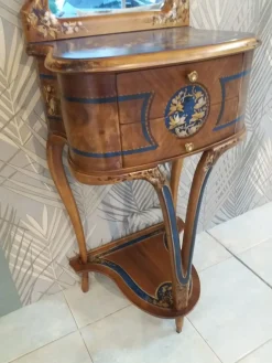 Maestri Artigiani Mobile di Antiquariato in stile rinascimentale con uno sconto del 53%- Antiquariato