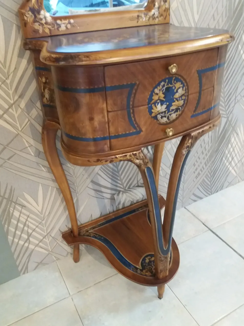 Maestri Artigiani Mobile di Antiquariato in stile rinascimentale con uno sconto del 53%- Antiquariato