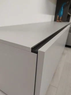 Outlet Mobile modello Line-up porta tv di in Offerta Outlet Porta Tv