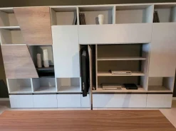 Tomasella Mobile soggiorno modello Diagonal 2021 di a PREZZI OUTLET- Pareti Attrezzate