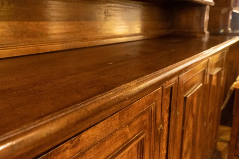 Collezione esclusiva Mobile soggiorno modello Mobile sacrestia noce massello di a PREZZI OUTLET- Pareti Attrezzate