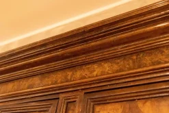 Collezione esclusiva Mobile soggiorno modello Mobile sacrestia noce massello di a PREZZI OUTLET- Pareti Attrezzate