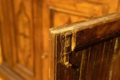 Collezione esclusiva Mobile soggiorno modello Mobile sacrestia noce massello di a PREZZI OUTLET- Pareti Attrezzate