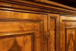 Collezione esclusiva Mobile soggiorno modello Mobile sacrestia noce massello di a PREZZI OUTLET- Pareti Attrezzate