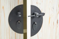 Outlet Etnico Mobile soggiorno modello  credenza china in legno  3 cassetti 2 sportelli  white decape' di a PREZZI OUTLET- Madie