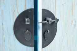 Outlet Etnico Mobile soggiorno modello  credenza china in legno  3 cassetti 2 sportelli  white decape' di a PREZZI OUTLET- Madie