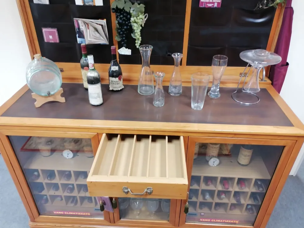 Outlet Mobile soggiorno modello Sommelier di in Offerta Outlet Madie