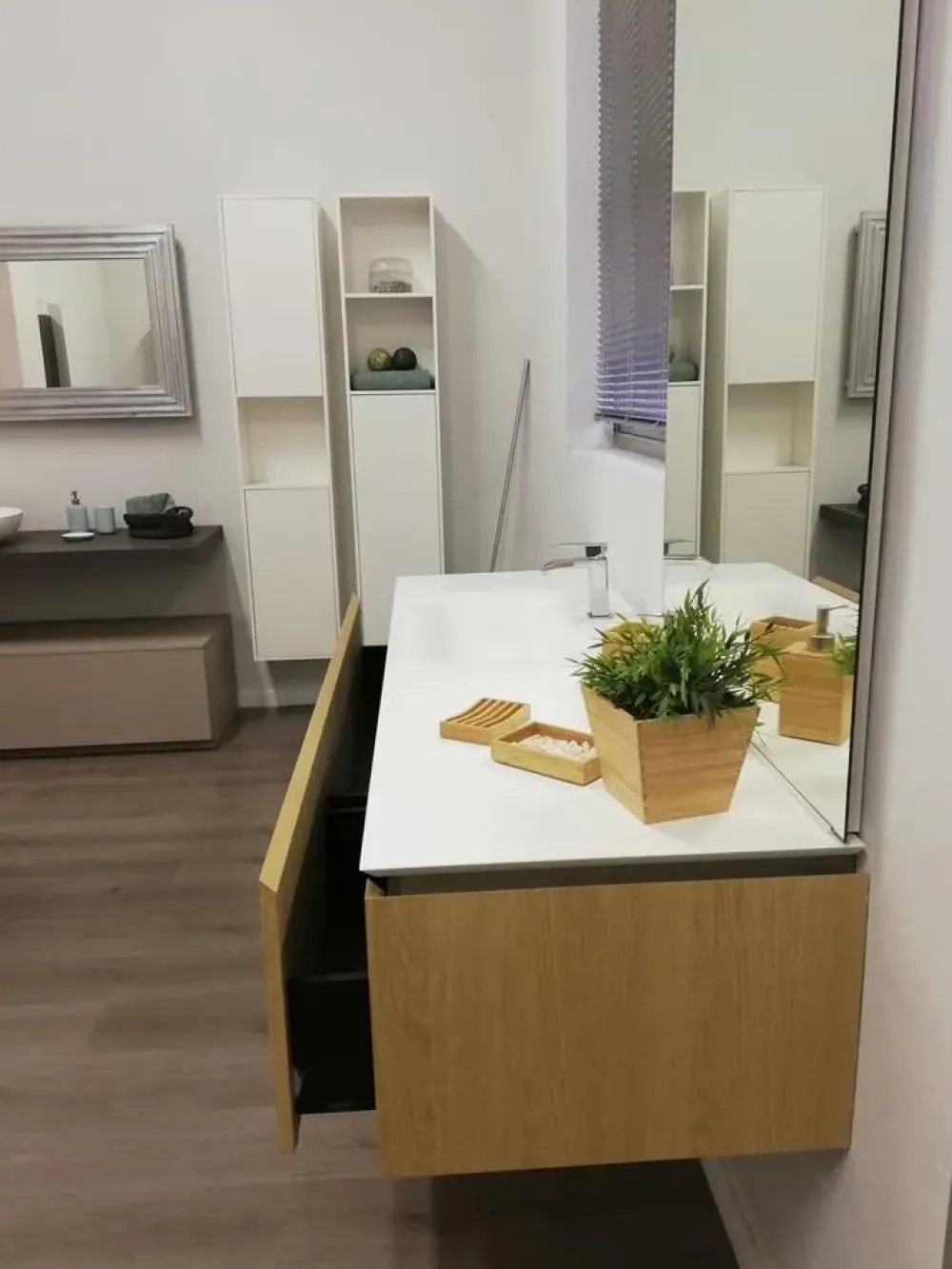 Online Offerta Outlet: Mobile Bagno Puro. Acquista ora! Mobili Bagno Sospeso