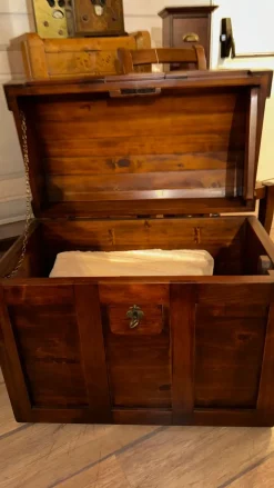 Oggettistica Baule dolfi arte povera di scontata - 40%^Artigianale