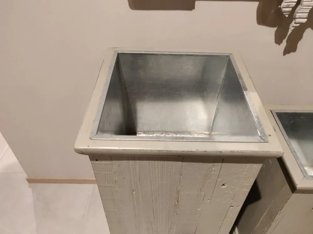 Oggettistica Db 1350 fioriera a prezzo Outlet^Dialma Brown Hot