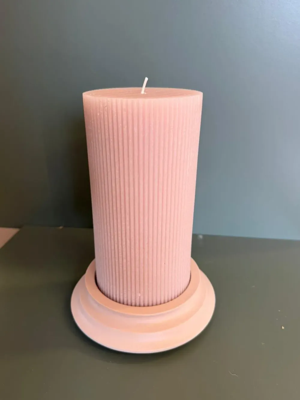 Oggettistica design Candela dorica con piatto alta di a prezzo ribassato^Artigianale Online