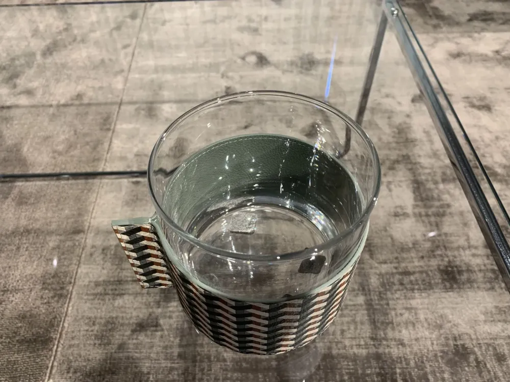 Poltrona Frau Oggettistica Leather pot di scontata- Oggettistica