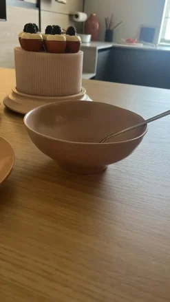 Sale Oggettistica modello Piattini fondi rosa di in offerta Oggettistica