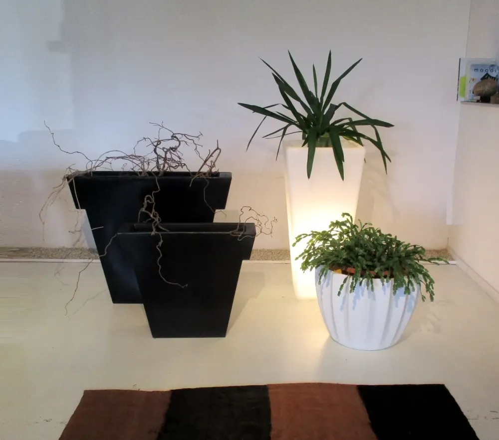 Oggettistica Il vaso design in OFFERTA OUTLET^Slide Hot