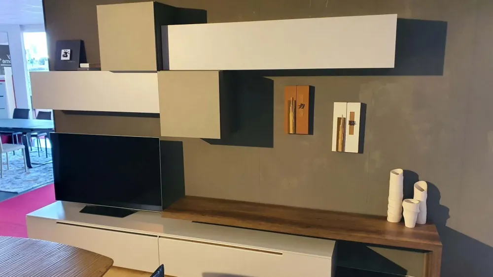 Parete attrezzata Atlante 2022 in stile design a prezzo ribassato^Tomasella Hot