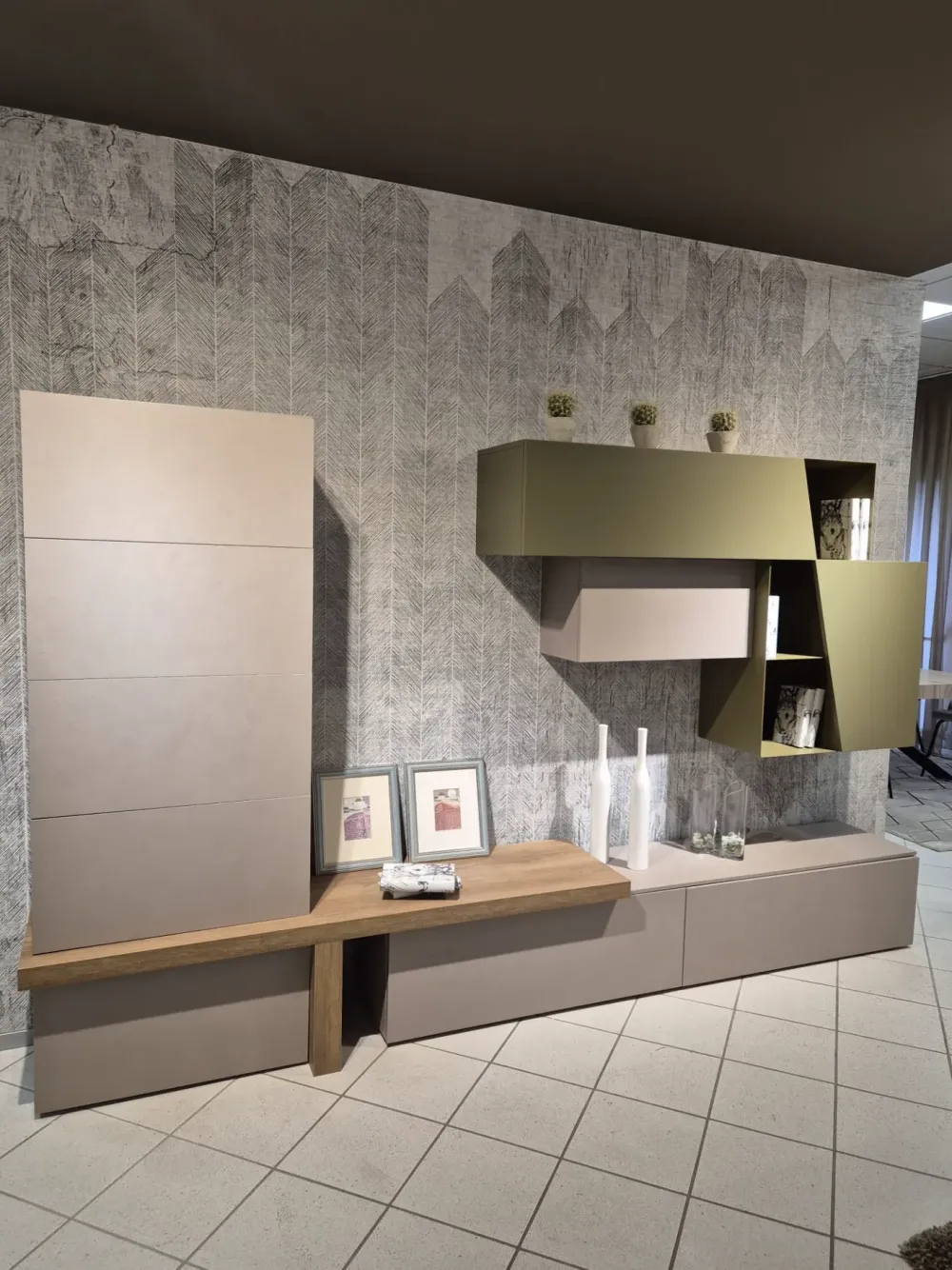 Hot Parete attrezzata Atlante di scontata del 30% approfittane ora! Pareti Attrezzate