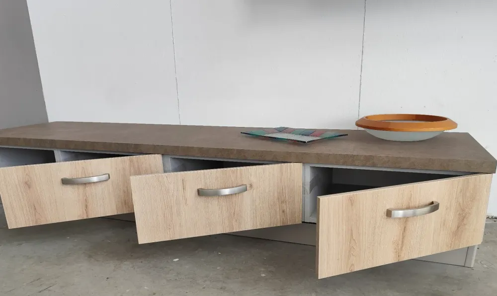 Parete attrezzata Aurora del marchio con un ribasso esclusivo^Ar-Due Hot