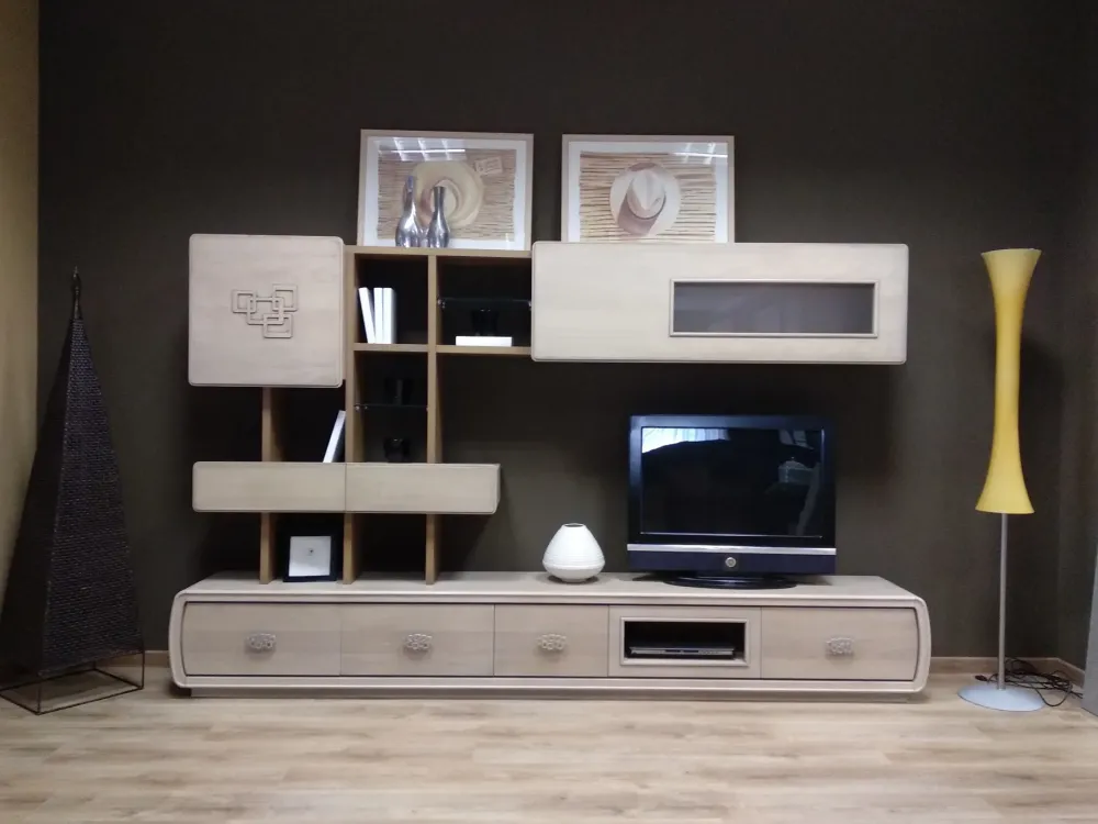 Cantiero Parete attrezzata in legno a prezzo scontato- Pareti Attrezzate