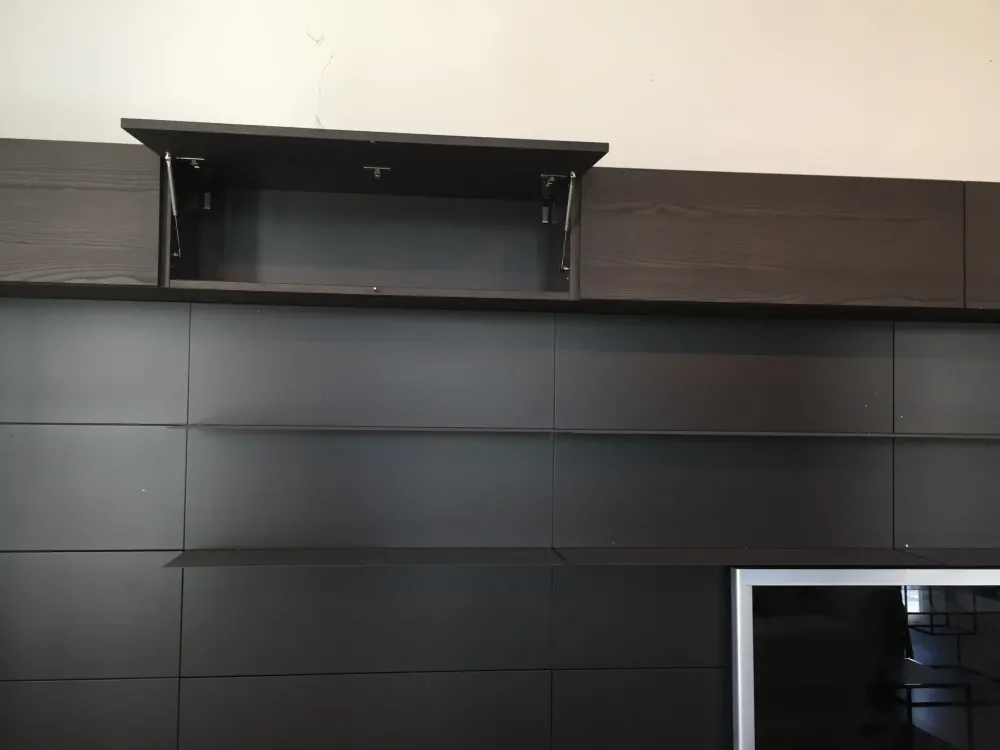 MD House Parete attrezzata Composizione all day cestoni con un ribasso del 60%- Soggiorni Completi