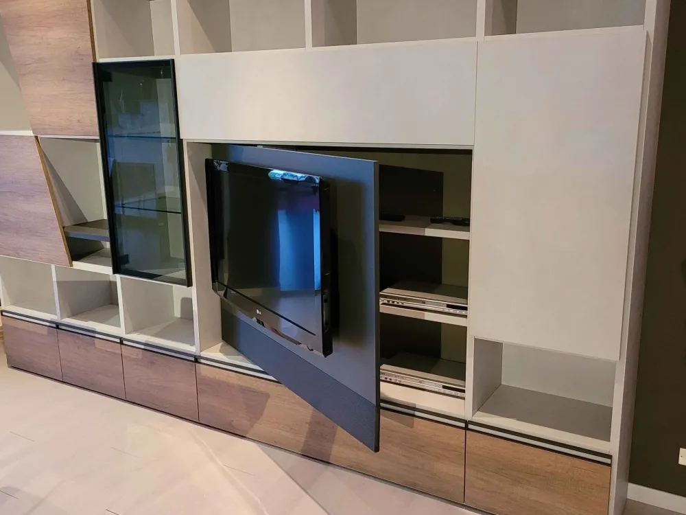 Clearance Parete attrezzata Diagonal 2021 di in OFFERTA OUTLET Pareti Attrezzate