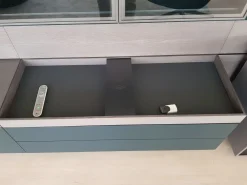 Molteni & C Parete attrezzata Grid dell'azienda con uno sconto esclusivo- Pareti Attrezzate