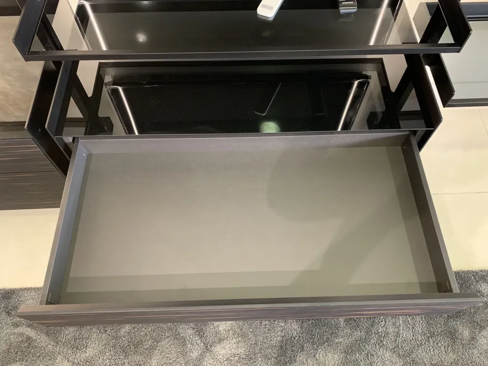 Parete attrezzata in stile moderna Zenit di a prezzo Outlet^Rimadesio Discount