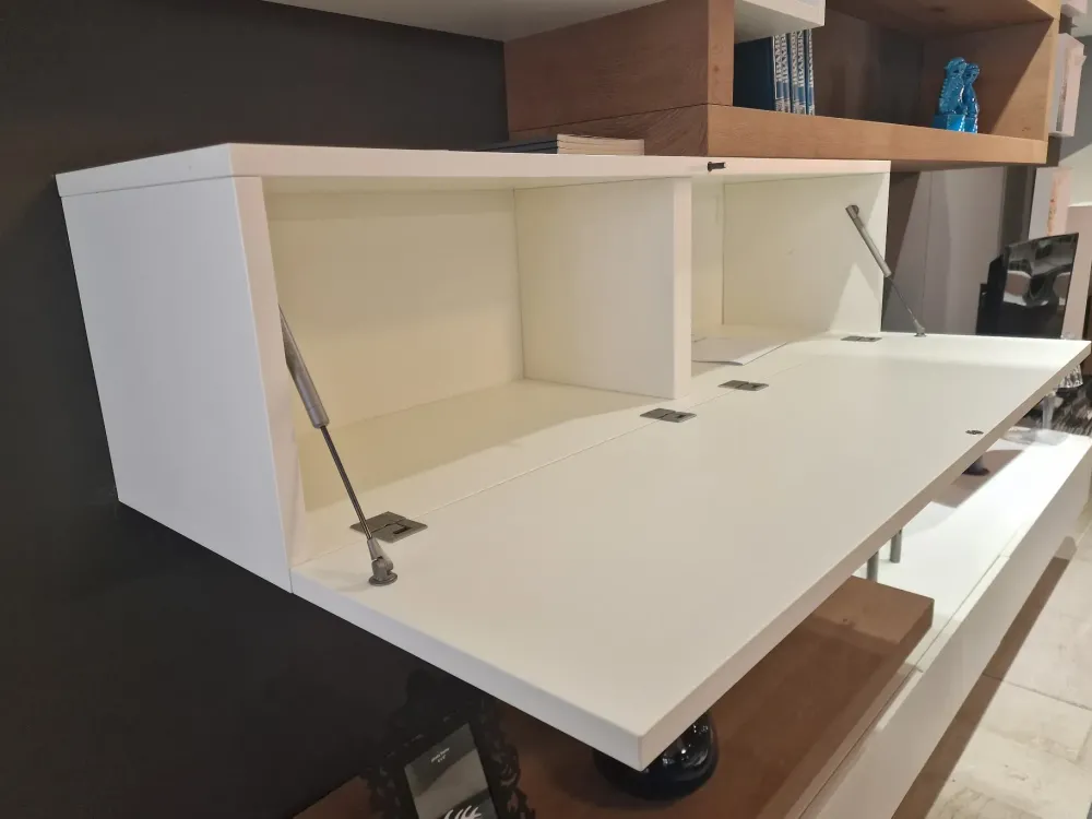 Clearance Parete attrezzata Lampo di scontata del 30% Pareti Attrezzate