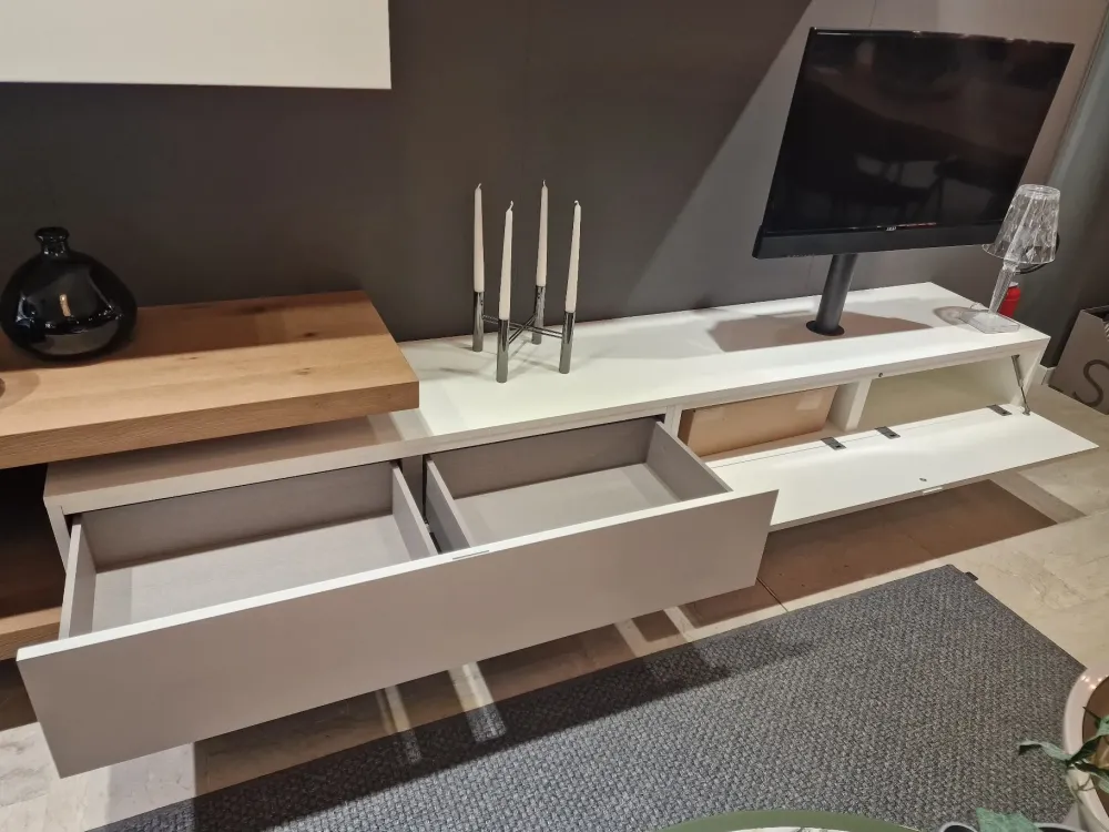 Clearance Parete attrezzata Lampo di scontata del 30% Pareti Attrezzate