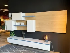 Orme Parete attrezzata Living light collection del marchio con un ribasso esclusivo- Pareti Attrezzate