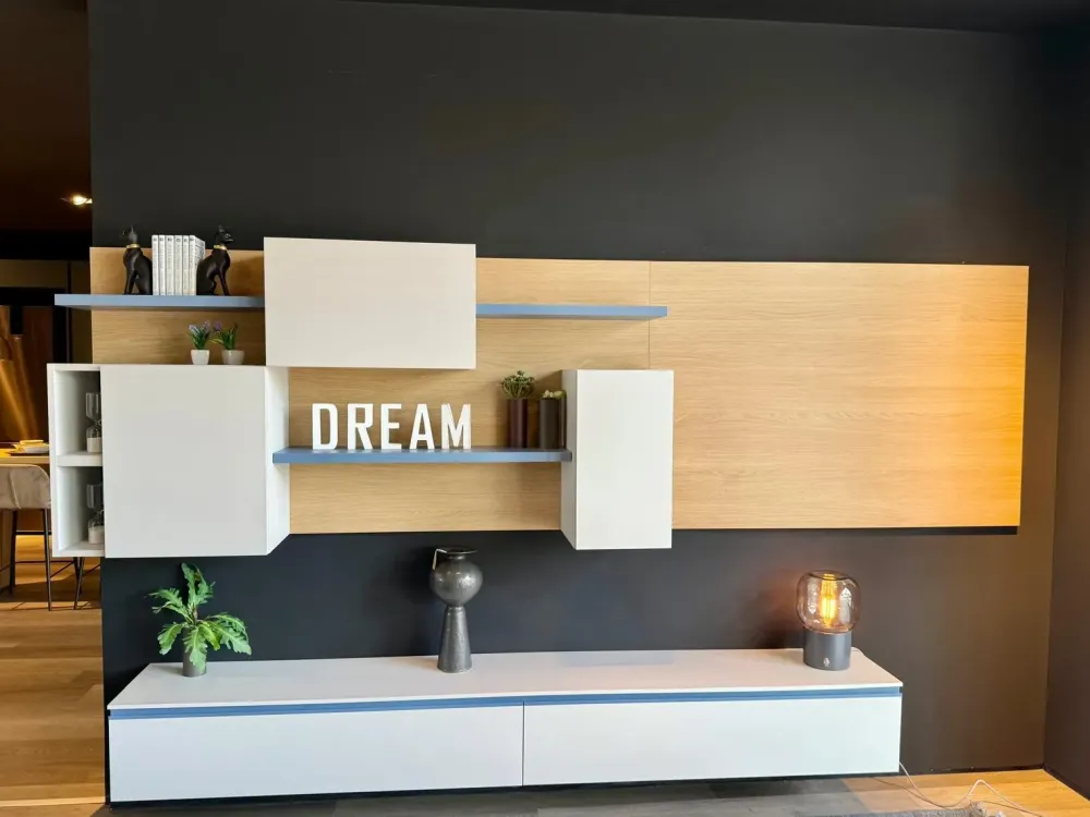 Orme Parete attrezzata Living light collection del marchio con un ribasso esclusivo- Pareti Attrezzate