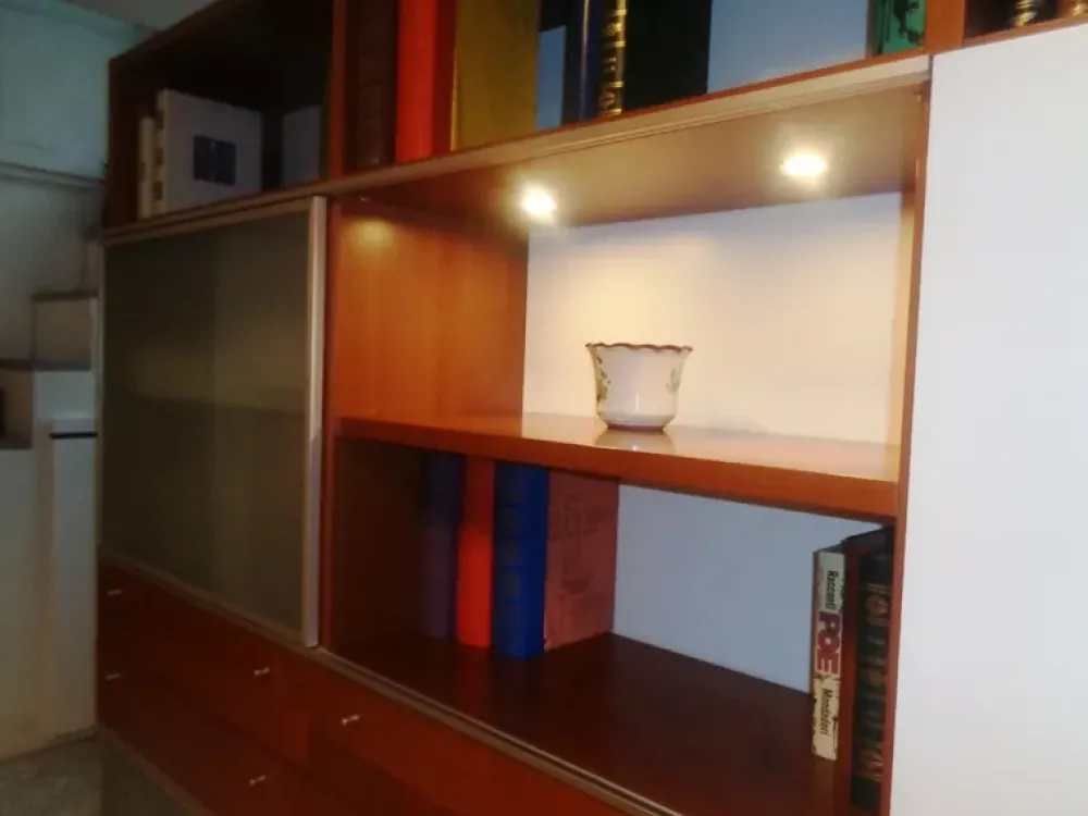 Outlet Parete attrezzata Mobile soggiorno essenza ciliegio in stile moderna a prezzo scontato Pareti Attrezzate