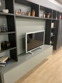 Parete attrezzata in stile design a prezzo ribassato^Orme Hot