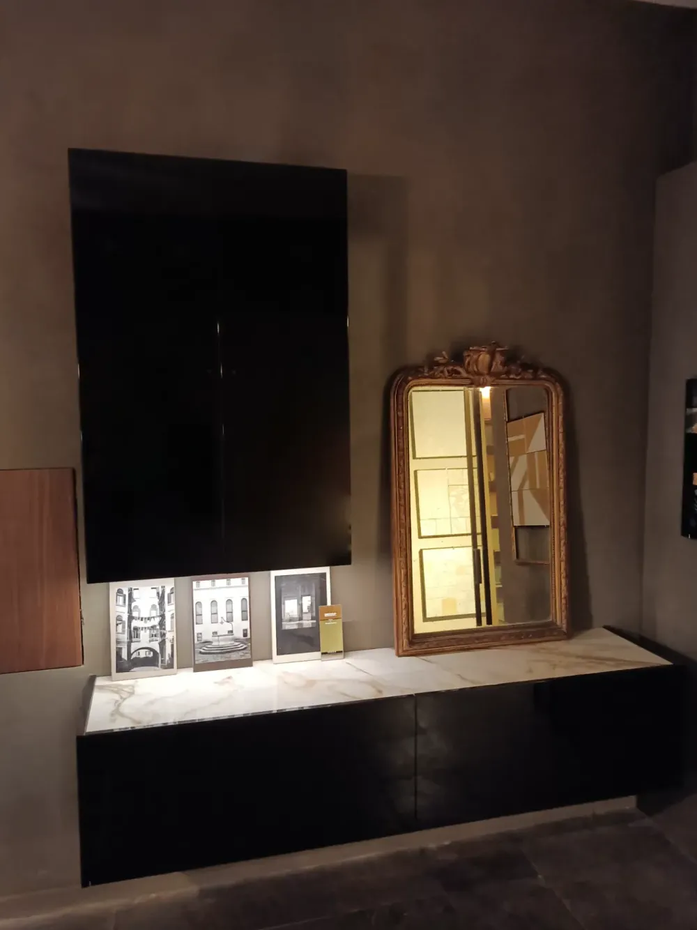 Parete attrezzata Parete dressup dell'azienda con uno sconto esclusivo^Cesar Discount