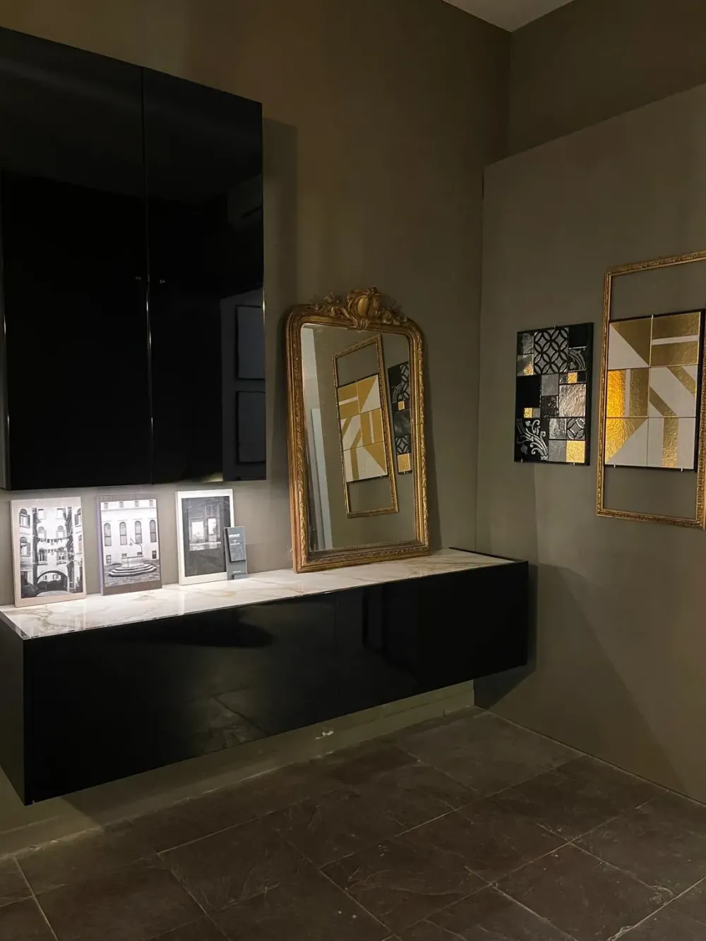 Parete attrezzata Parete dressup dell'azienda con uno sconto esclusivo^Cesar Discount