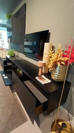 Outlet Parete attrezzata Parete soggiorno quid in stile moderna a prezzo ribassato Pareti Attrezzate