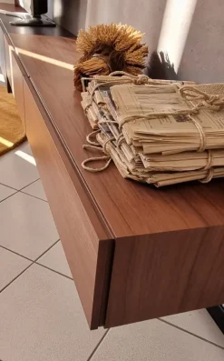 Outlet Parete attrezzata People in stile moderno a prezzo scontato Pareti Attrezzate