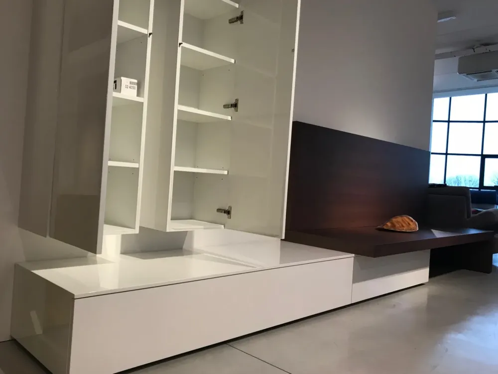 Sale Parete attrezzata Selecta di in stile moderno a prezzo scontato Pareti Attrezzate